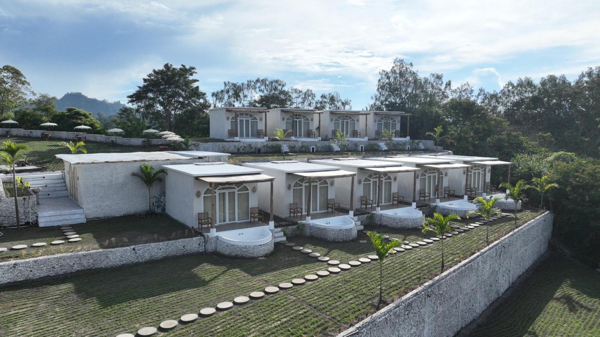 Cinze Villas And Hot Spring Kubupenlokan Bagian luar foto