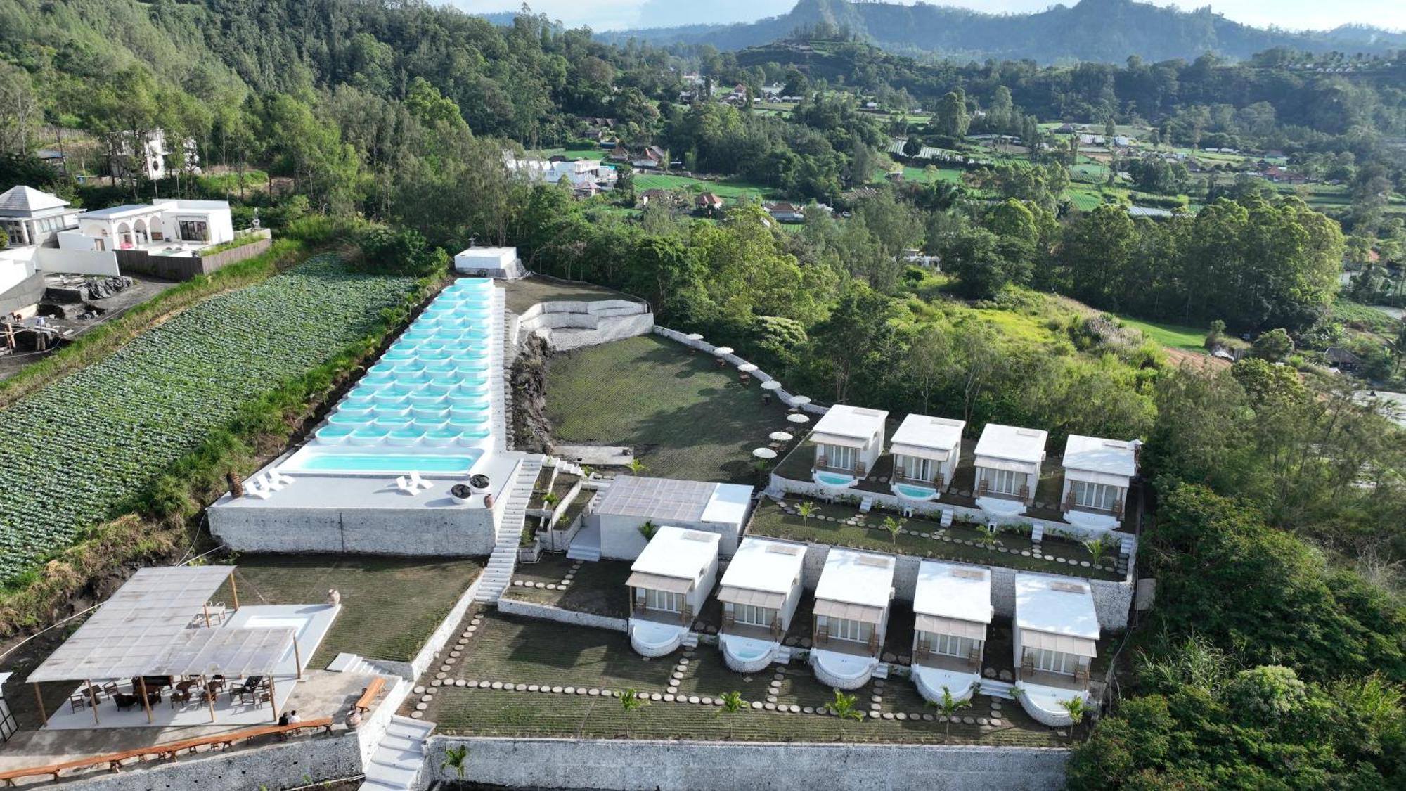 Cinze Villas And Hot Spring Kubupenlokan Bagian luar foto
